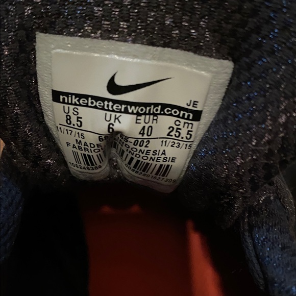 Nike Women's Black and bright pink Sneakers - Picture 5 of 5